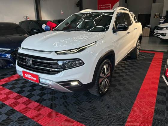 FIAT TORO 2.0 16V TURBO DIESEL VOLCANO 4WD AT9 FIAT TORO 2.0 16V TURBO DIESEL VOLCANO 4WD AT9